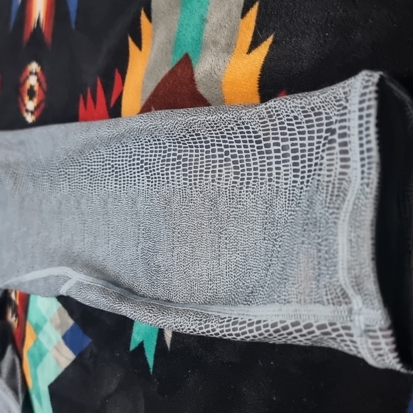 Zyia Supreme Caymen Legging - Picture 2 of 5